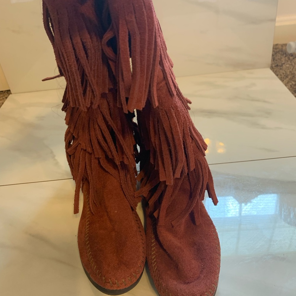 Minnetonka fringe boots